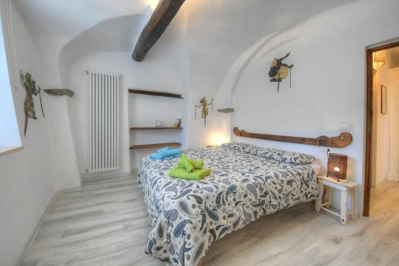 Antica Casa Del Canto Iara - Private Parking Calice Ligure