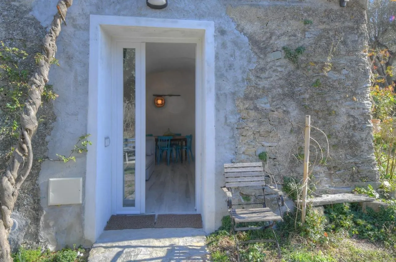 Holiday home Antica Casa Del Canto Iara - Private Parking Calice Ligure Italy