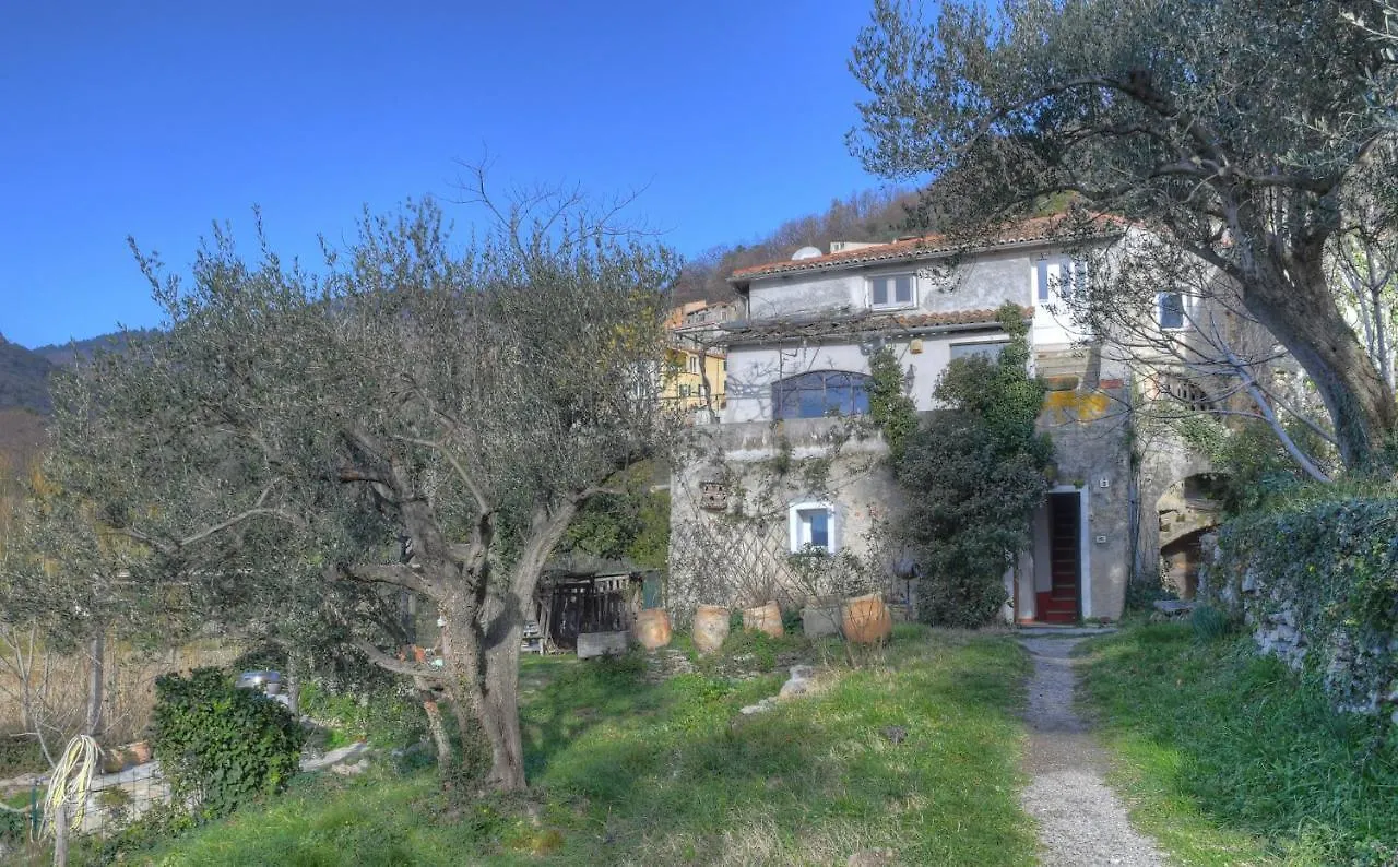 Nuovissimo Appartamento Nell'Antica Casa Del Canto Calice Ligure